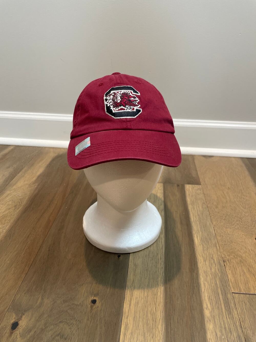 Captivating Headgear Gamecocks OSFM Garnet Cotton Strapback Hat